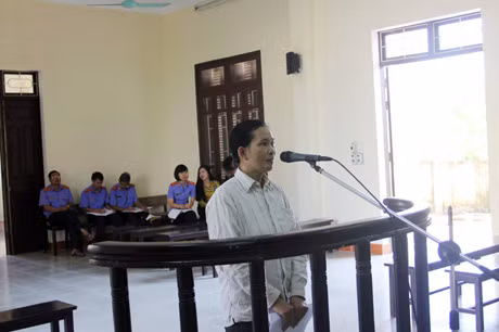 Quang cảnh phiên toà.