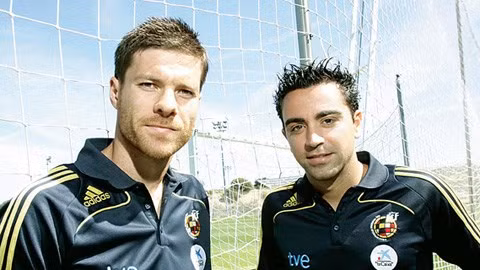 Xabi và Xavi khi cùng khoác áo ĐT Tây Ban Nha