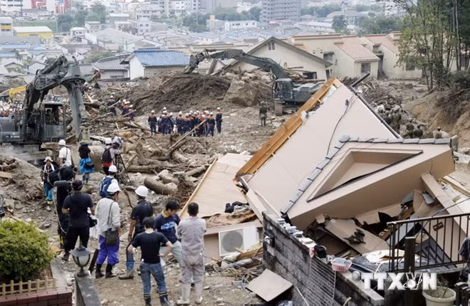 Hiện trường vụ lở đất tại tỉnh Hiroshima, Nhật Bản ngày 24/8. (Ảnh minh họa: Kyodo/TTXVN)