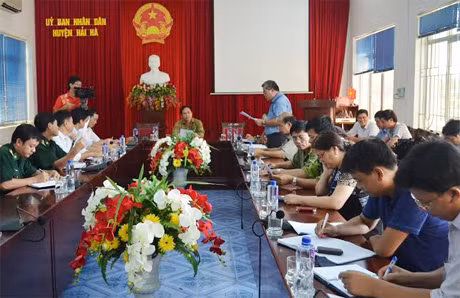 Làm việc với huyện Hải Hà