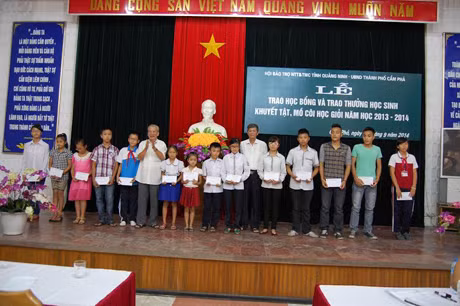 Đại diện Trung tâm bảo trợ