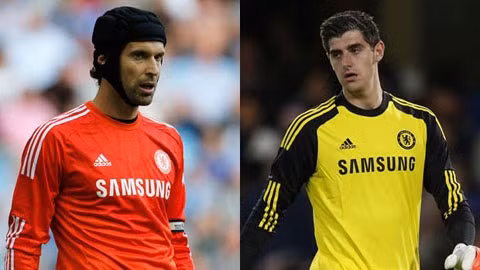 Petr Cech (trái) đã bị Thibaut Courtois lấy suất đá chính ở Chelsea