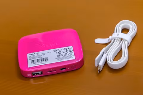 Chất lượng dây cắm đi kèm với pin dự phòng là điều khá quan trọng nhưng lại thường bị xem nhẹ!