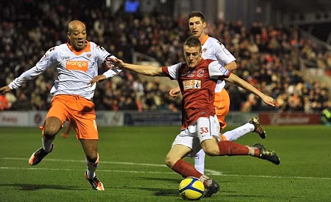 Jamie Vardy trong màu áo đội nghiệp dư Fleetwood Town