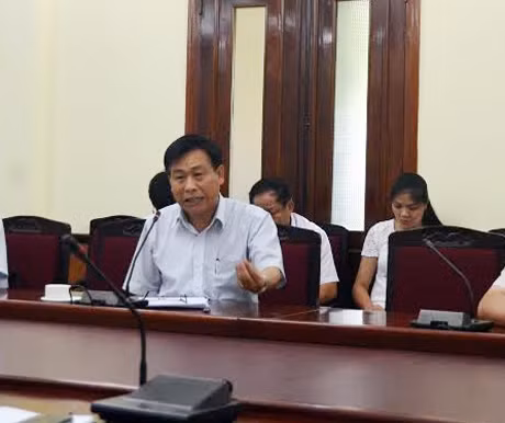 Đại diện Sở Nông nghiệp và Phát triển nông thôn phát biểu tại cuộc họp.