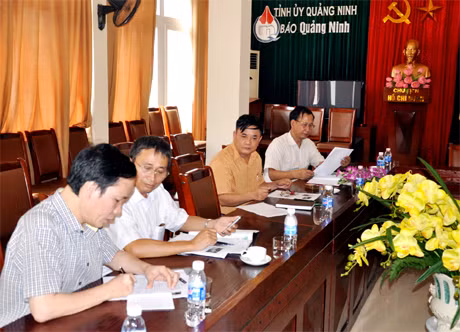 Ban Giám khảo xét