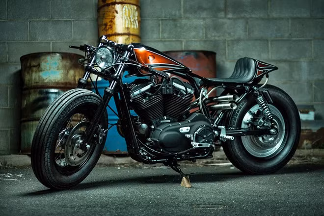 Kommune K1, xế độ từ Harley-Davidson Forty-Eight Sportster.