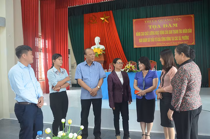Lãnh đạo TX Quảng Yên chia sẻ kinh nghiệm thực hiện hoạt động thanh tra, giám sát với các thành viên Ban TTND, Ban GSĐTCĐ cấp phường, xã