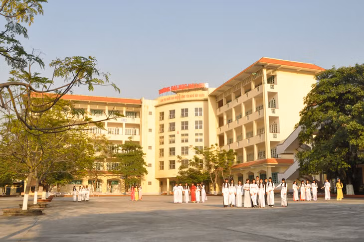 Trường Đại học Hạ Long. Ảnh: Lan Anh