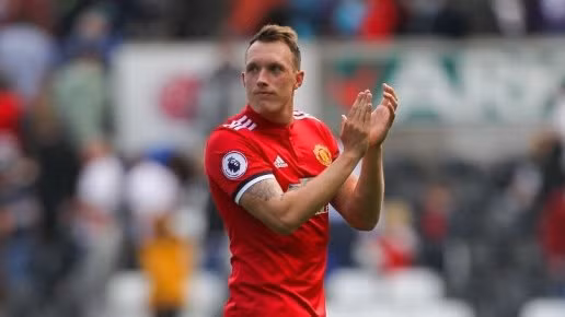  Jones có thể ra sân trận gặp Tottenham.