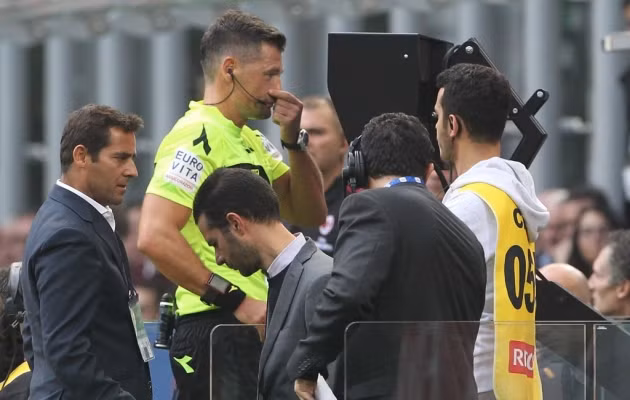  La Liga sẽ áp dụng công nghệ video hỗ trợ trọng tài (Video Assistant Referee - VAR) từ mùa giải sang năm - 2017/18