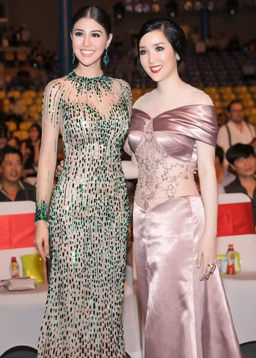 Giáng My đánh giá rất cao tố chất hoa hậu của đương kim Hoa hậu Hòa bình Thế giới 2016 (trái)