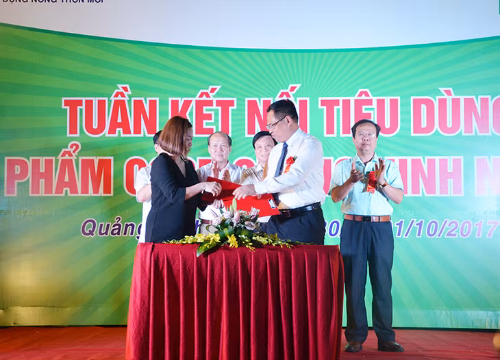 Đại diện Tập đoàn Centre Group Việt Nam và Sở Công Thương ký kết biên bản ghi nhớ 