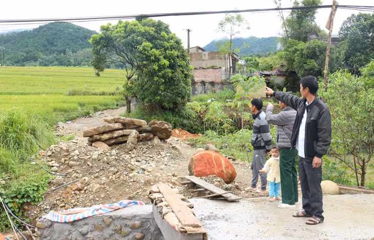 Nghĩa trang của thôn Nà Phạ I, xã Tình Húc được quy hoạch trên diện tích 2000m2 và đang triển khai xây dựng.