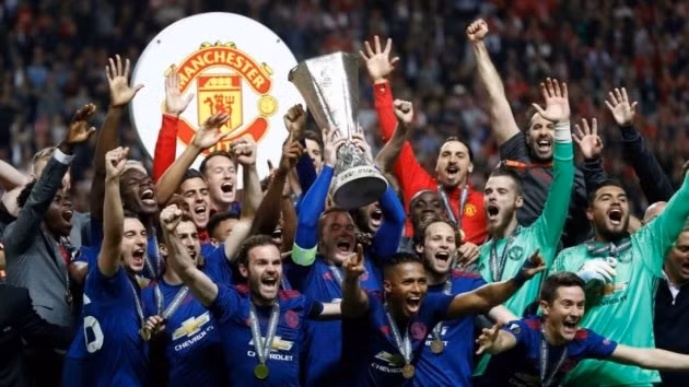  Man Utd và ngôi vô địch Europa League 2016/17.