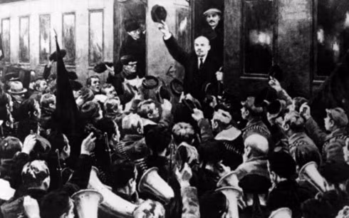 Lenin về tới Nga vào tháng 4/1917. Ảnh: bolshevik.info.