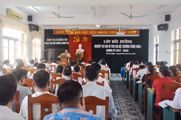 Quang cảnh buổi tập huấn