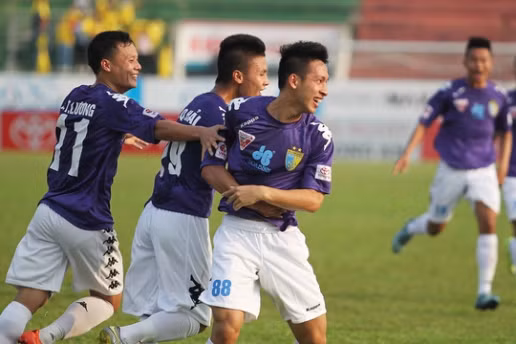  Hà Nội tiếp tục giành chiến thắng trên sân nhà.