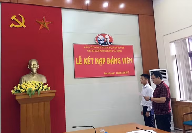 Lế kết nạp đảng viên mới tại 