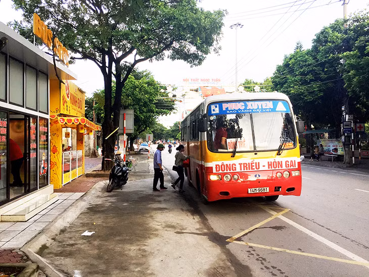 Các điểm nhà chờ xe buýt mang lại sự thoải mái, tiện lợi cho khách hàng, góp phần xây dựng đô thị văn minh, hiện đại.