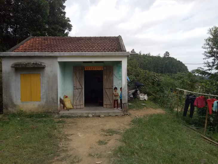 Dù nhà khá kiên cố, nhưng trong nhà của chị Chíu Tài Múi, bản Siềng Lống không có đồ đạc giá trị