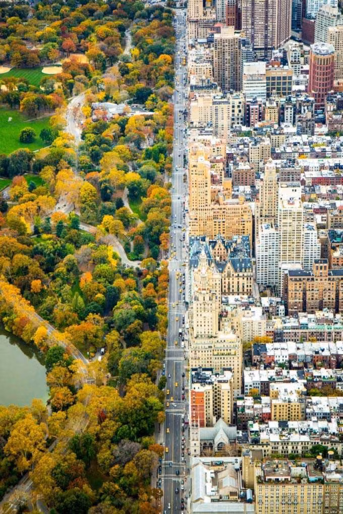 Đường phân chia hai thế giới của thành phố New York, Mỹ.