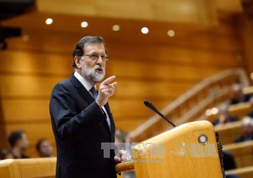 Thủ tướng Rajoy giải tán cơ quan lập pháp Cataonia. Ảnh: AFP/TTXVN