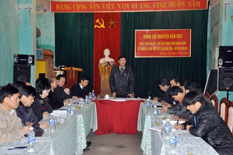 Đồng chí Nguyễn Văn Đọc, Chủ tịch UBND tỉnh phát biểu tại buổi làm việc với xã Quảng Tân.