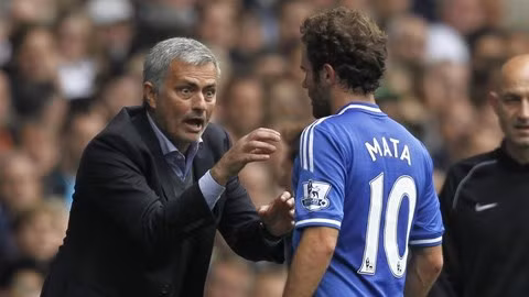 Mourinho là người khuyên Mata gia nhập Quỷ đỏ