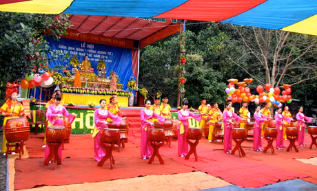 Màn trống khai hội