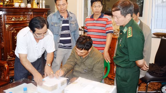 Khám xét, thu giữ 20 kg ma tuý tại nhà của đối tượng Nguyễn Phi Tiến tại tỉnh Đồng Nai