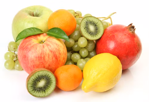 Vitamin C trong trái cây giúp hơi thở thơm tho - Ảnh: Shutterstock