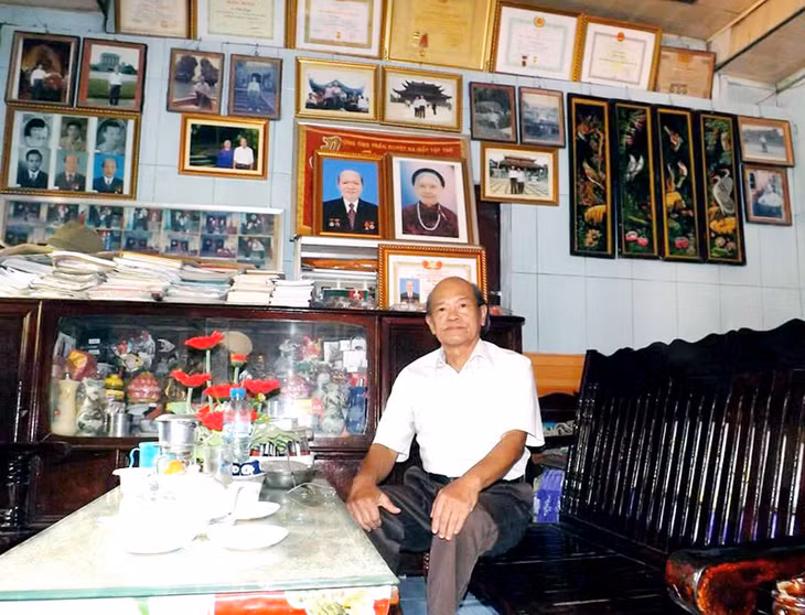 Nhà giáo Trần Duyệt tại nhà riêng.