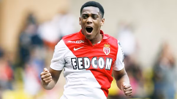 Martial đang trên đường đến Tottenham - Ảnh: AFP