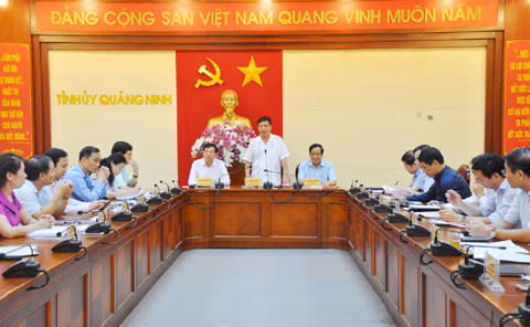 Đồng chí Trần Lưu Hải, Phó Trưởng Ban Thường trực BTC Trung ương đánh giá cao công tác chuẩn bị Đại hội Đảng các cấp của Quảng Ninh.