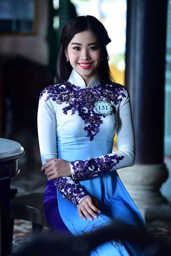 Nguyễn Thị Lệ Nam Em là sinh viên Đại học Văn hóa Nghệ thuật Quân đội. Cô đến với Vòng chung kết Hoa hậu Việt Nam 2014 ở nhóm các thí sinh khu vực phía Bắc
