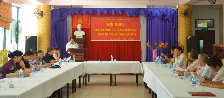 Quang cảnh hội nghi
