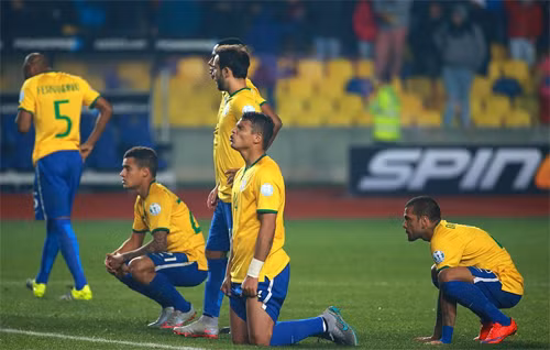 Brazil tiếp tục yếu thế khi phải thi đấu 11m. Ảnh: Reuters