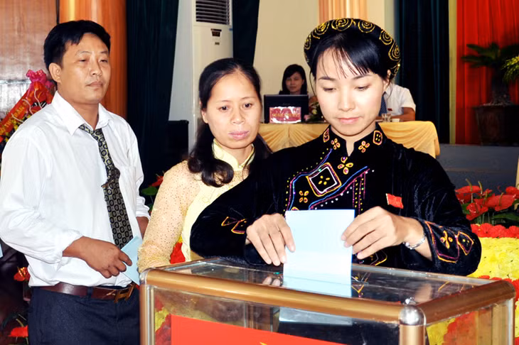 Bầu BCH và bầu trực tiếp Bí thư Huyện ủy nhiệm kỳ 2015-2020.