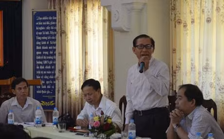 Ông Phạm Tiến Hồng, Chủ nhiệm HTX Đông Thành, thành phố Hạ Long, Quảng Ninh phát biểu tham luận tại hội nghị