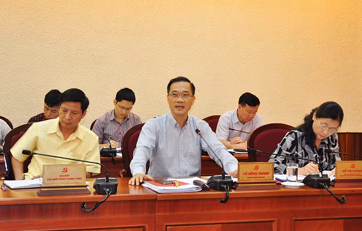 Phó Bí thư Tỉnh ủy Vũ Hồng Thanh phát biểu tại hội nghị.