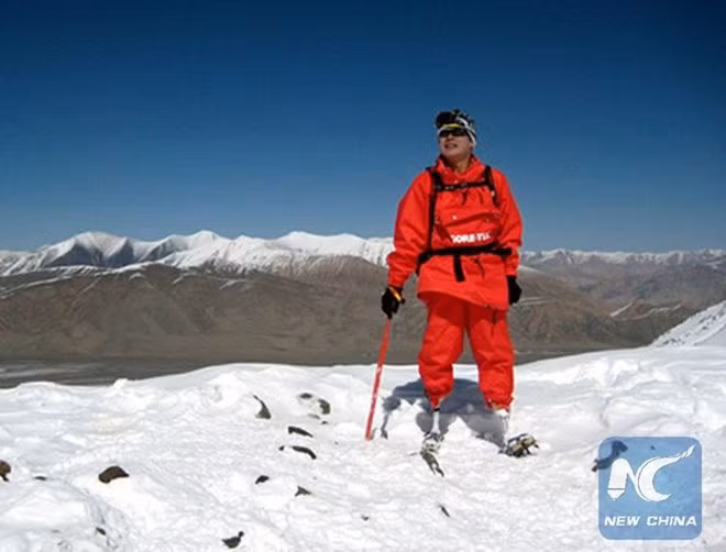 &nbsp;Ông Xia Boyu chinh phục thành công đỉnh Everest. (Nguồn: Xinhua)