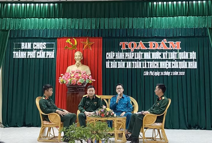 Quang cảnh tọa đàm.