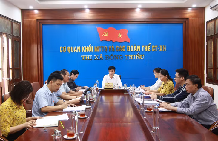 Thị ủy Đông Triều kiểm tra công tác nhân sự, quy trình thực hiện Đại hội đảng bộ các cấp nhiệm kỳ 2020-2025 đối với Đảng bộ Công ty CP Gốm Đất Việt.