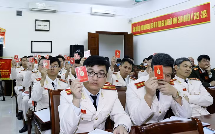 Đại hội chi bộ phòng An ninh đối nội