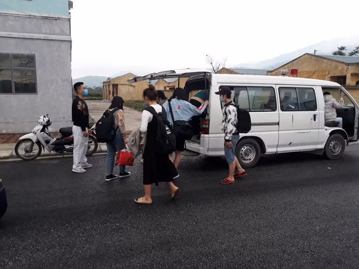 Thêm 24 công dân hoàn thành cách ly 14 ngày tại cơ sở cách ly tập trung thị xã Quảng Yên