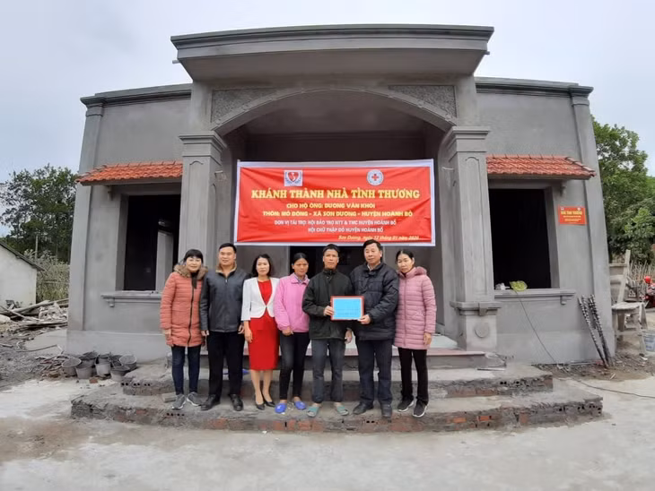Hội LHPN TP Hạ Long bàn giao nhà 
