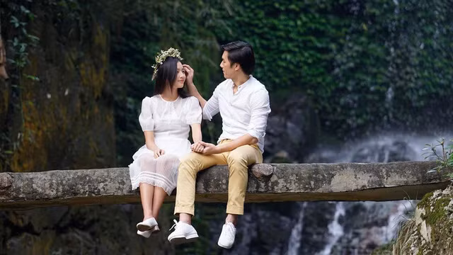 Bích Ngọc xuất hiện trong tập 1 phim "Tình yêu và tham vọng".