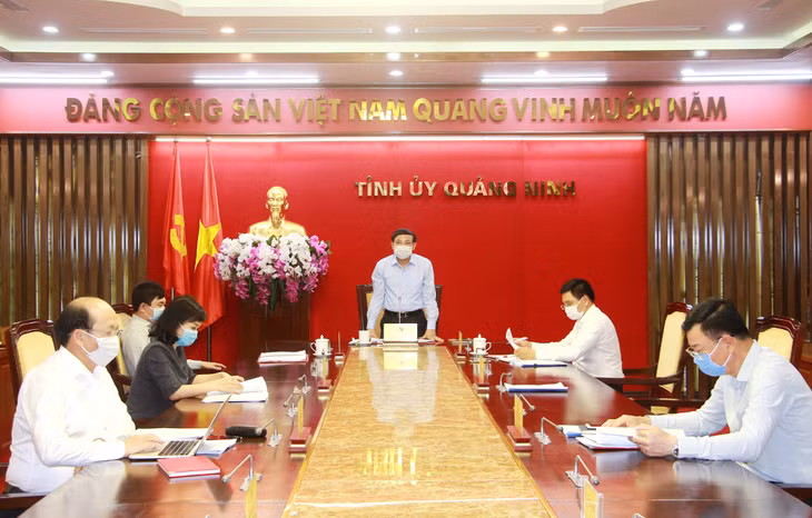 Đồng chí Nguyễn Xuân Ký, Bí thư Tỉnh ủy, Chủ tịch HĐND tỉnh, phát biểu kết luận buổi làm việc.