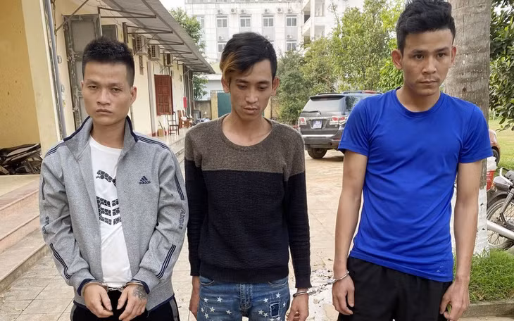3 đối tượng tại cơ quan công an